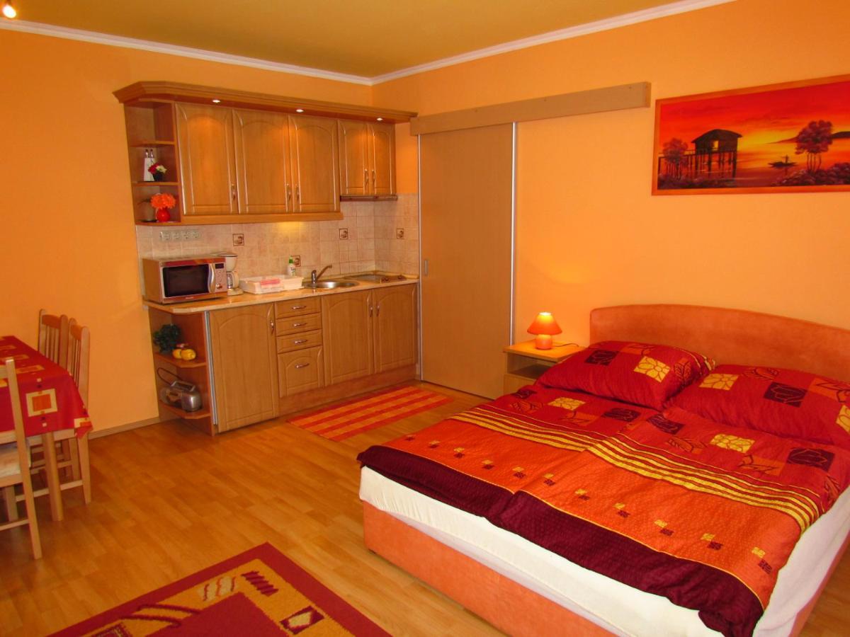 Balaton Wellness Apartman Siofok Exterior photo