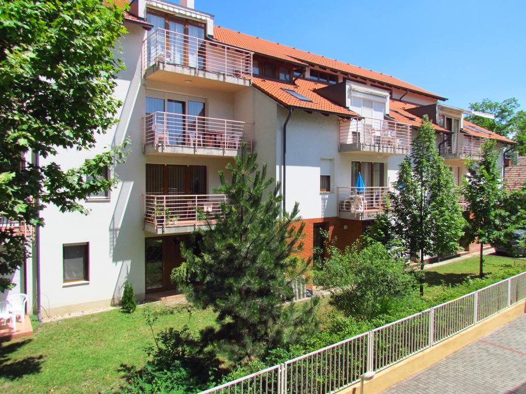 Balaton Wellness Apartman Siofok Room photo