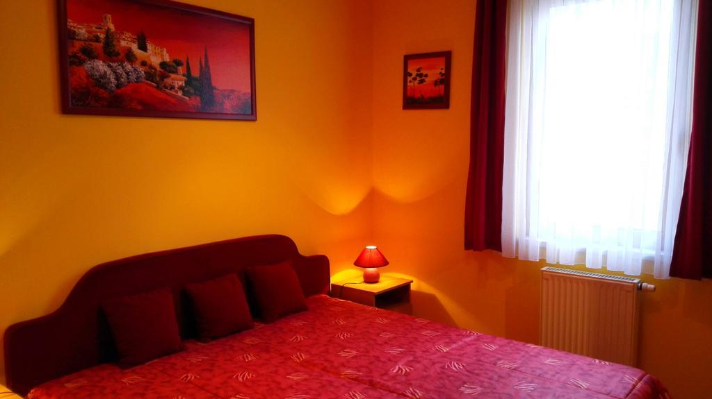 Balaton Wellness Apartman Siofok Room photo